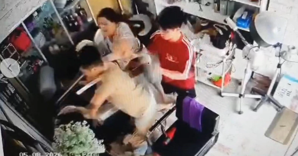 Công an xác minh vụ người phụ nữ trông con nhỏ bị hành hung tại Hà Nội