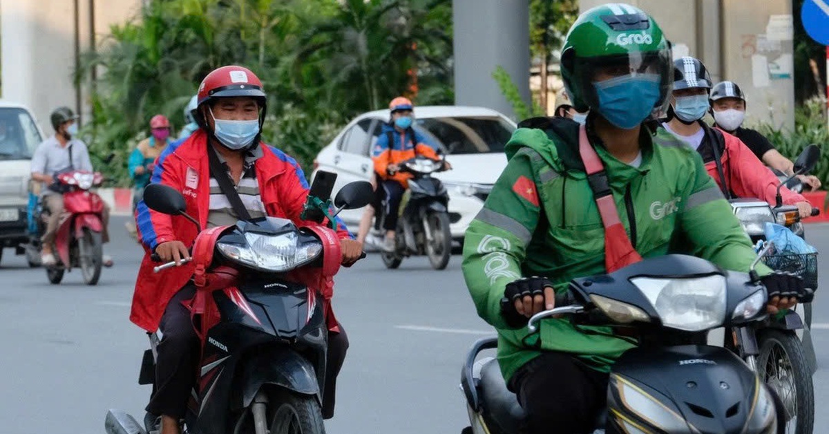 100% xe ôm công nghệ, taxi ở Hà Nội phải chuyển sang xe điện vào năm 2030?