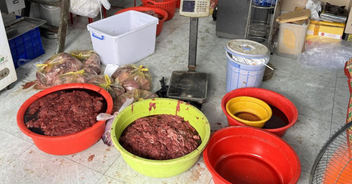 Làm nội trợ chứ đâu phải chuyên gia hóa học, đi chợ còn phải biết cách phân biệt thịt giả