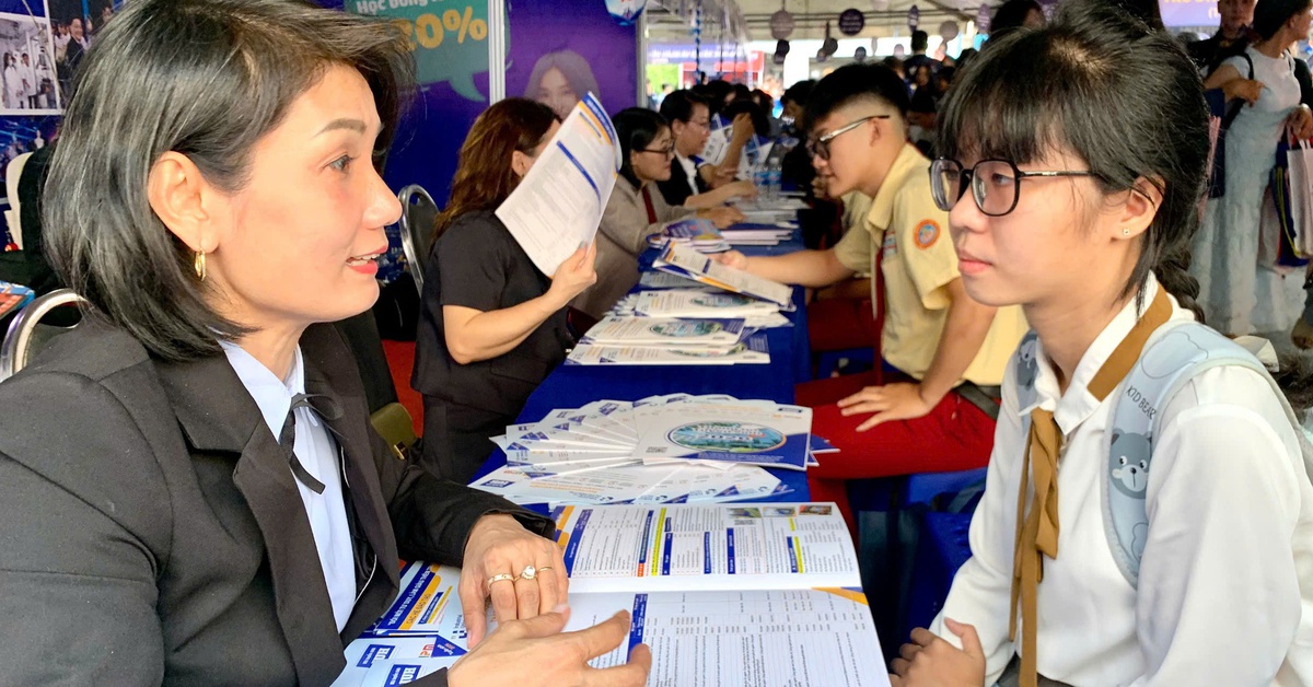 Thí sinh có được miễn lệ phí xét tuyển đại học năm 2026?