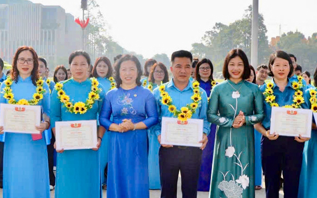 Tuyên dương 20 chủ tịch Công đoàn tiêu biểu