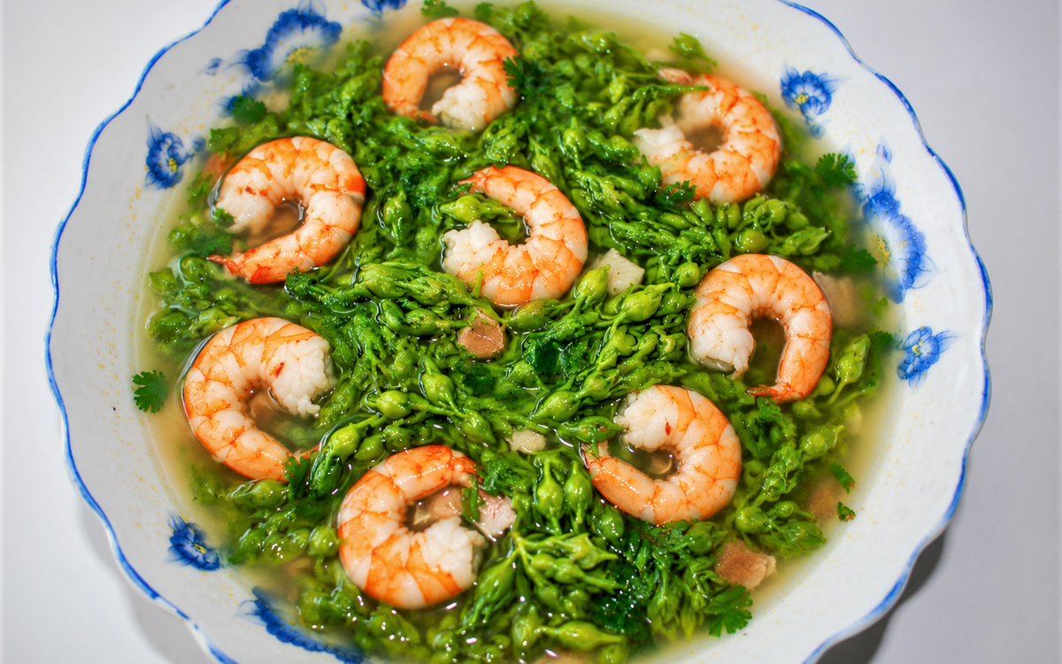 Canh hoa thiên lý dịu mát ngày hè