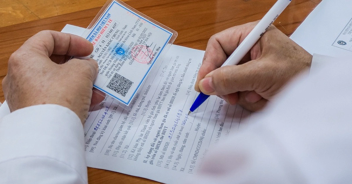Từ hôm nay 15-5, dùng thẻ bảo hiểm y tế mượn của người khác có thể bị phạt tới 5 triệu đồng
