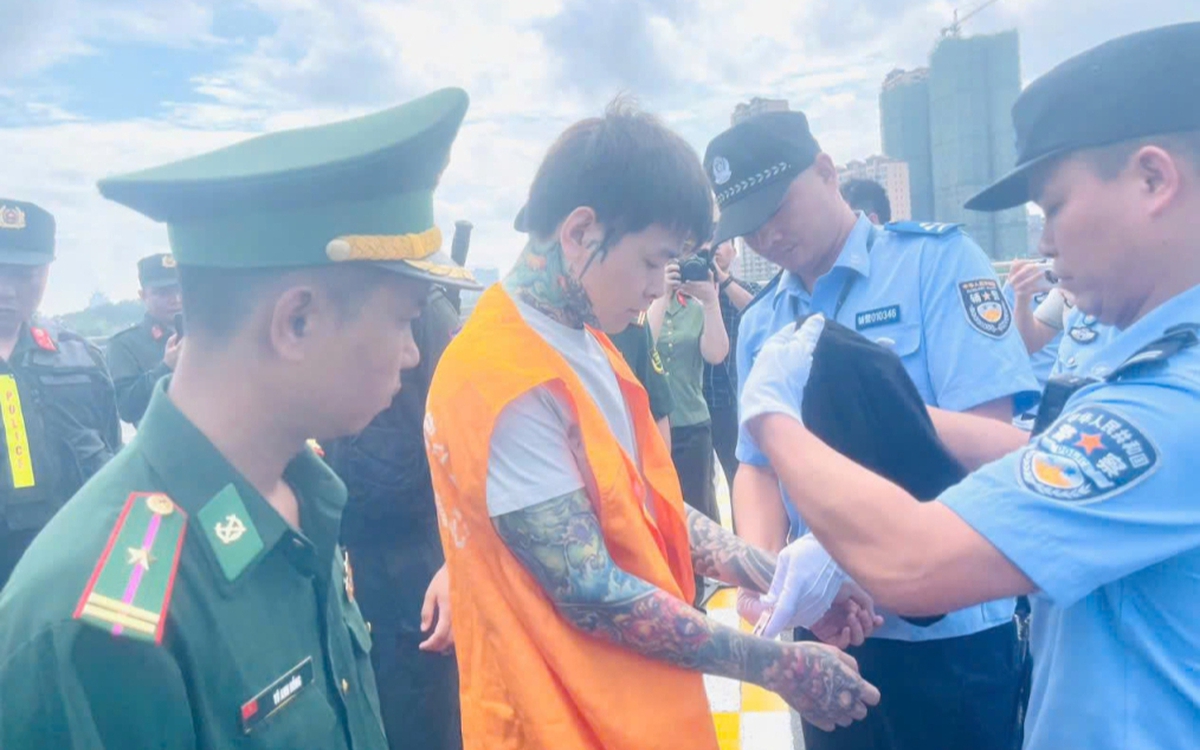 Trao trả 33 người vi phạm pháp luật Việt Nam cho cơ quan chức năng Trung Quốc