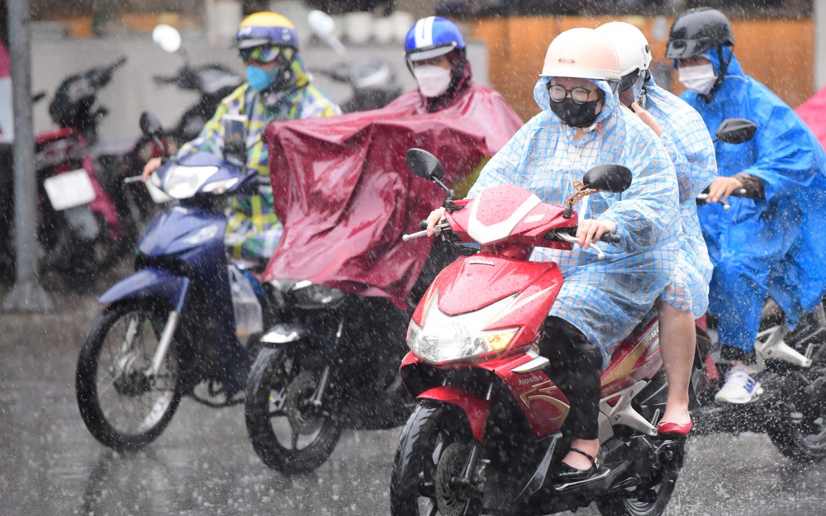 3 ngày tới, TP.HCM và Nam Bộ mưa tăng mỗi ngày