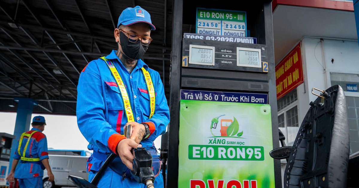 Xăng E10 được bán diện rộng tại PVOIL Sài Gòn, những phản hồi đầu tiên của khách hàng