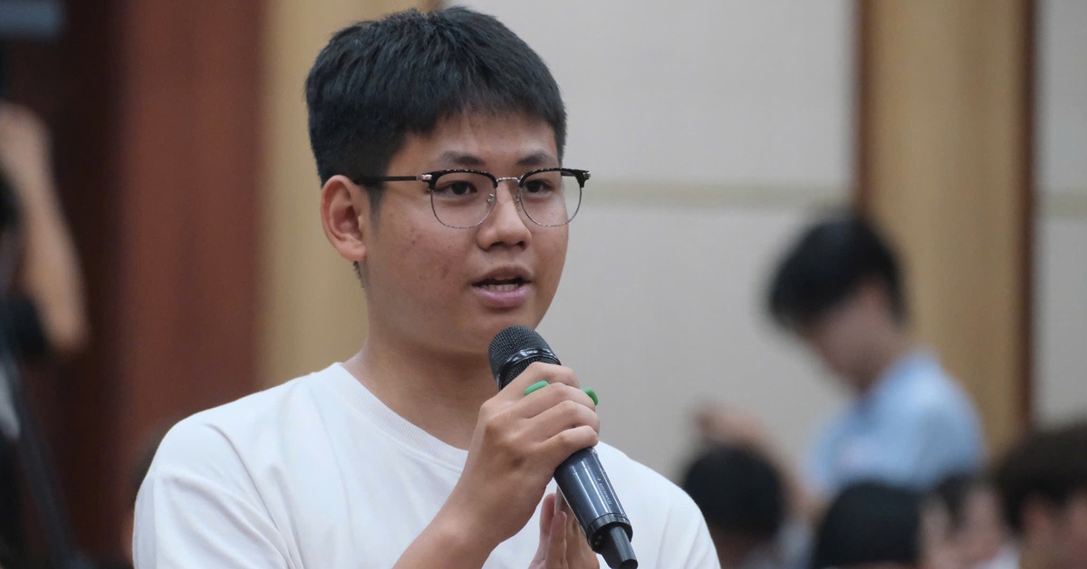 Sinh viên tìm ranh giới giữa sáng tạo và sai lệch lịch sử