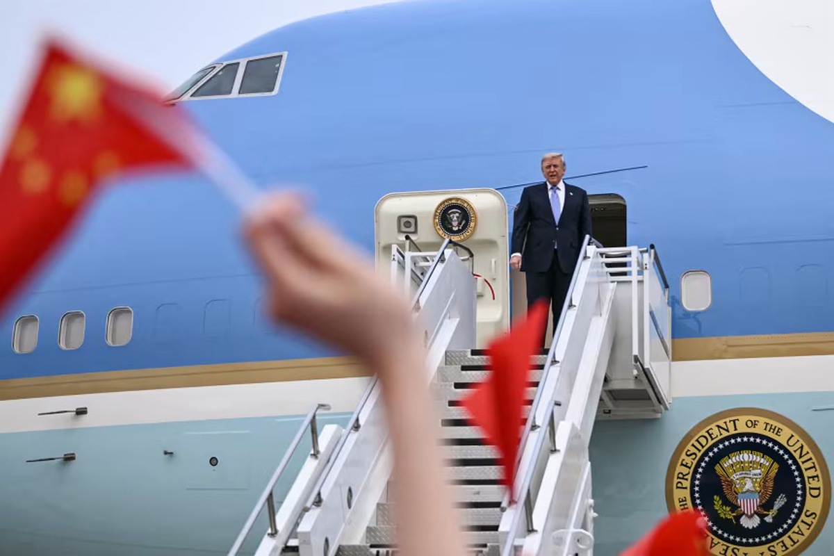 Sau chuyến thăm Bắc Kinh, ông Trump quyết xây công trình tầm cỡ ngay Washington