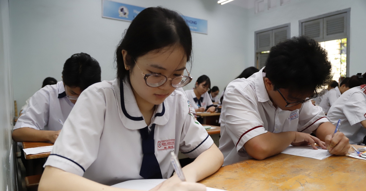 Trường chuyên cần một 'chuẩn quốc tế' rộng hơn SAT
