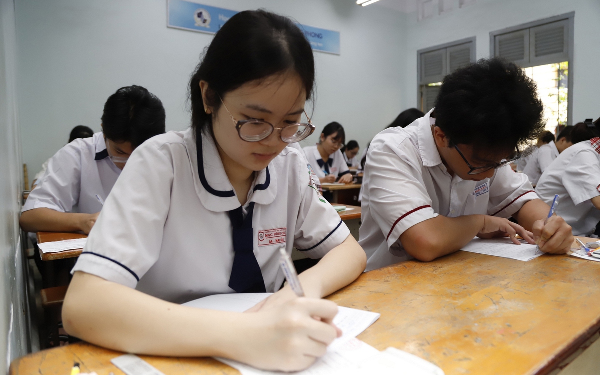 Trường chuyên cần một 'chuẩn quốc tế' rộng hơn SAT