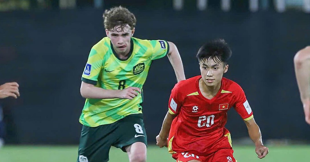 HLV Roland khen U17 Việt Nam: Chỉ 10 ngày tập đã tạo nên kỳ tích, rất đáng tự hào