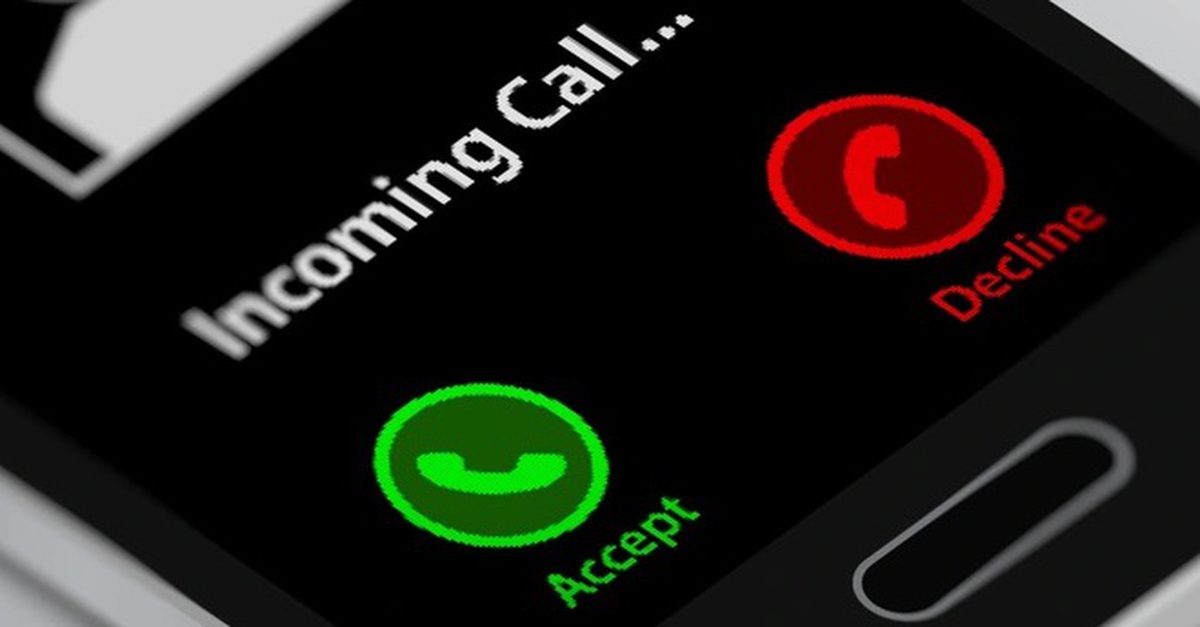 Nhận điện thoại 'nhân viên ngân hàng' sau khi giải quyết kẹt thẻ ATM, ông cụ mất 18 triệu đồng
