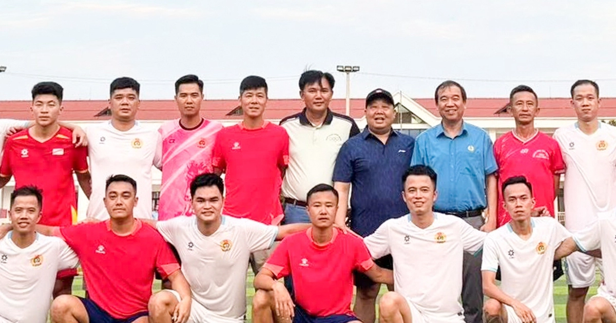 Gom quân từ nhiều nhà máy, đội Công đoàn Ninh Bình sẵn sàng đấu các 'ông lớn'