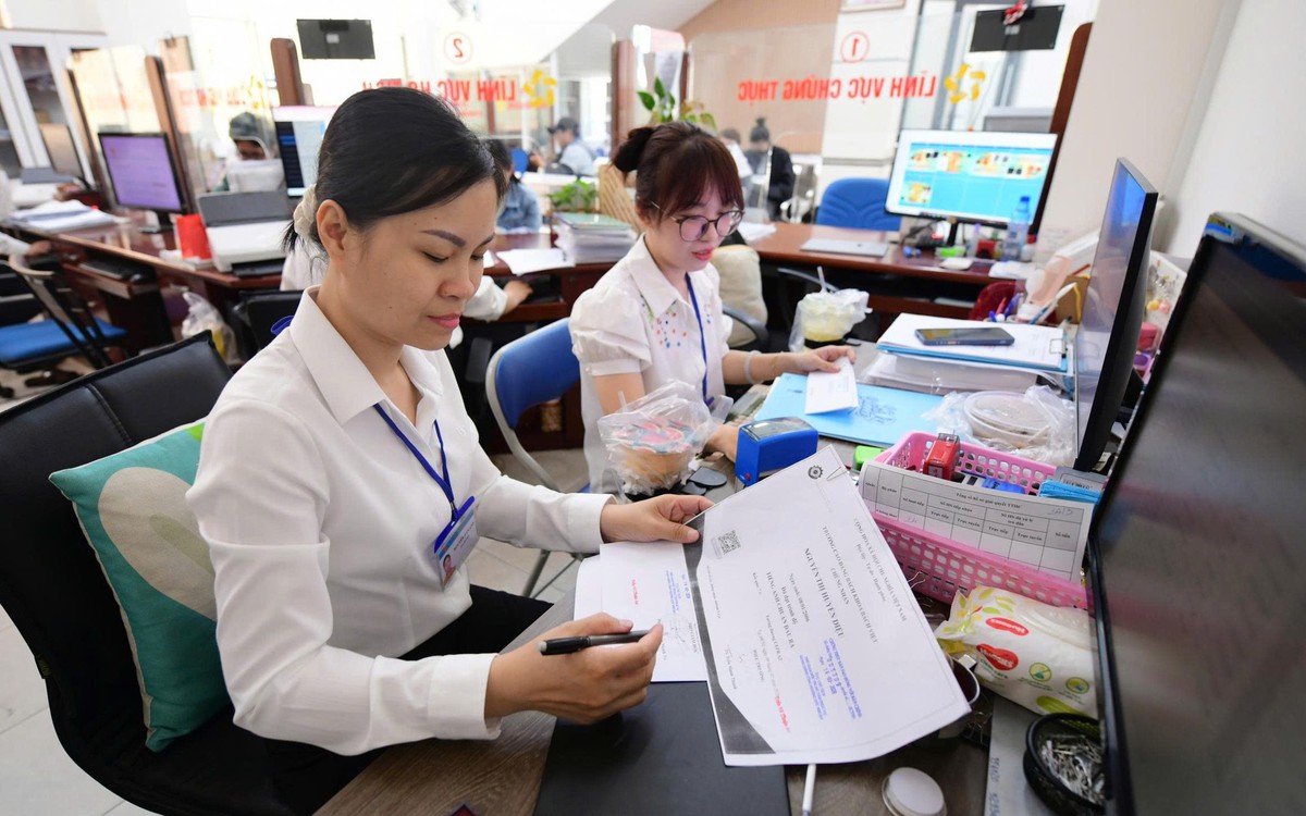 Công thức tính lương cán bộ, công chức khi tăng lương cơ sở lên 2,53 triệu từ 1-7