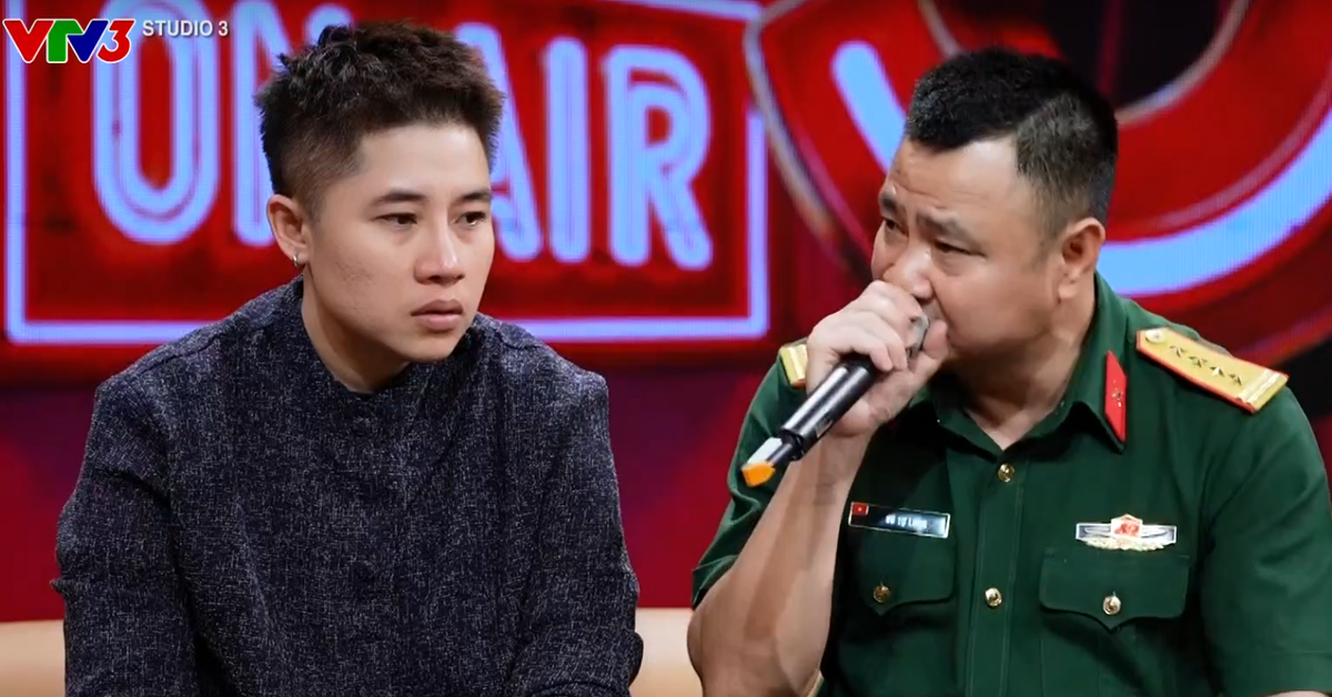 NSND Tự Long hát 'Mẹ yêu con' tại Studio 3, khán giả xúc động bảo có thể khóc luôn và ngay