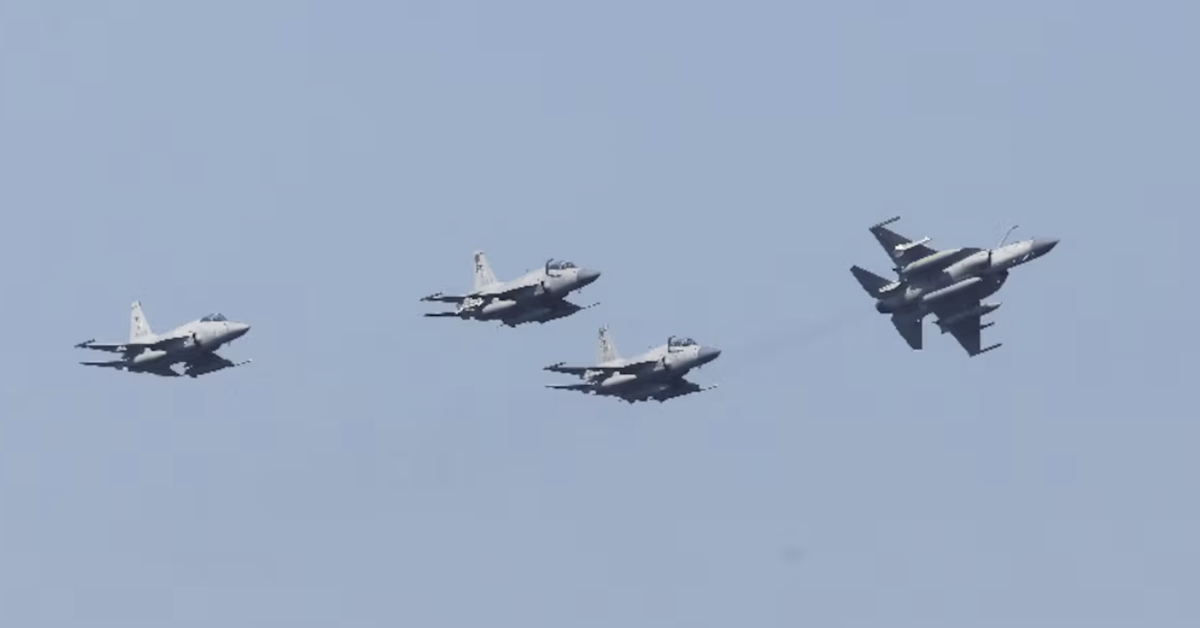 Reuters: Pakistan triển khai máy bay chiến đấu và 8.000 quân tới Saudi Arabia