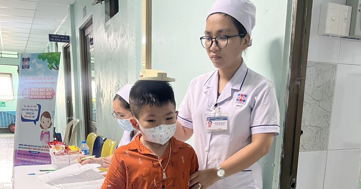 Muốn con cao lớn: Cha mẹ đừng chờ đợi phép màu!