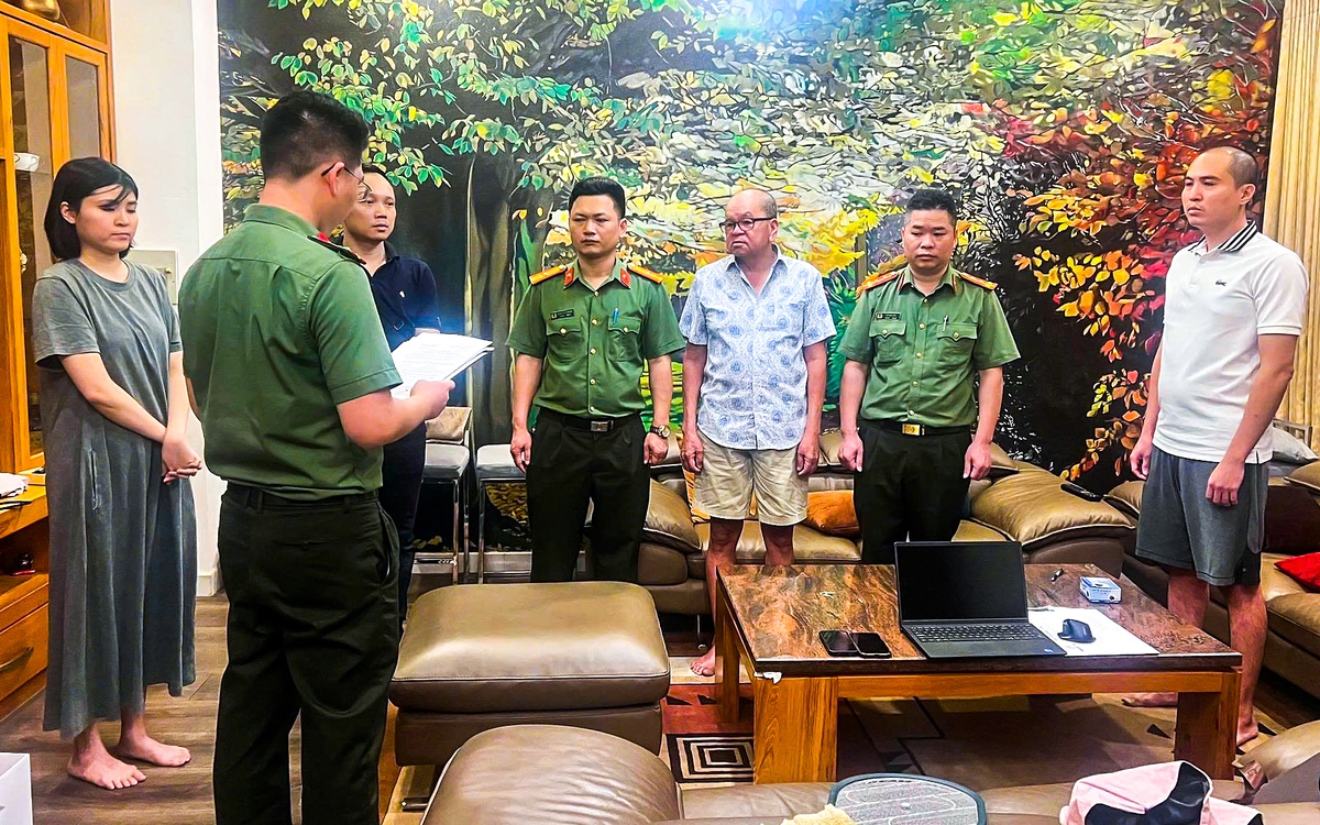 Phá chuyên án vận chuyển trái phép gần 100 tấn phóng xạ
