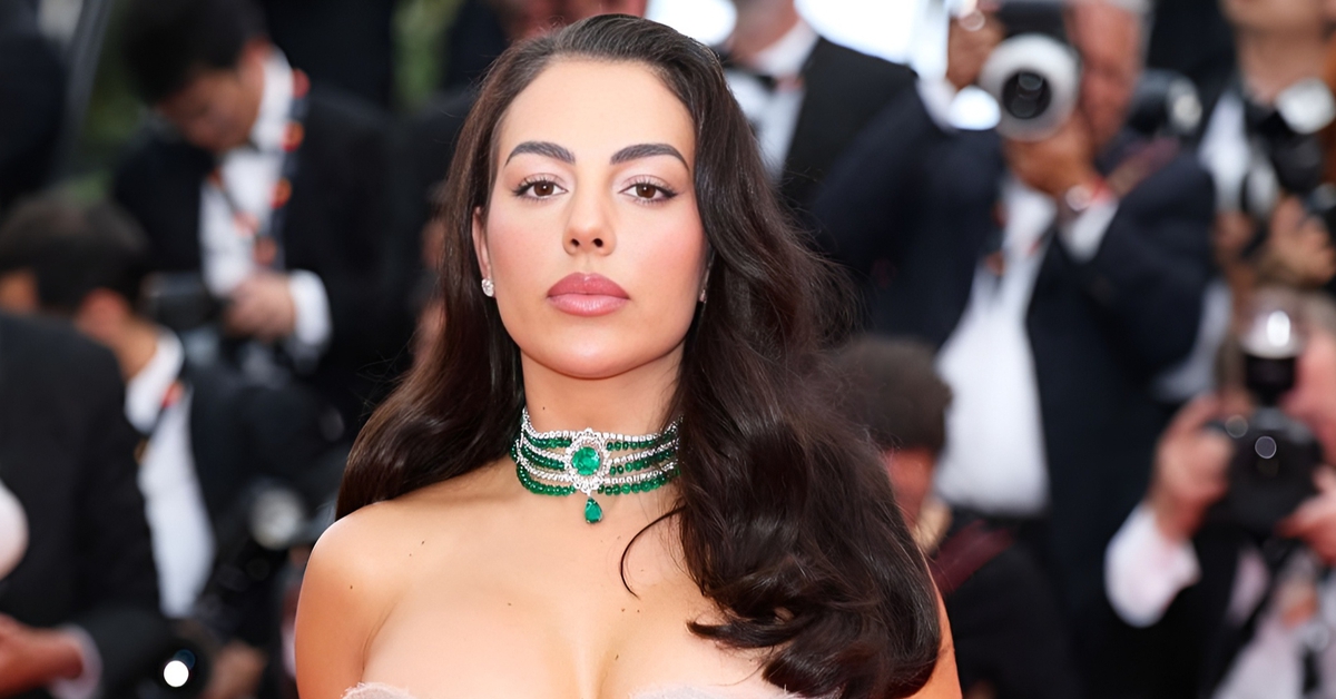 Vợ sắp cưới Ronaldo gây choáng với trang sức hơn 300 carat ở Cannes