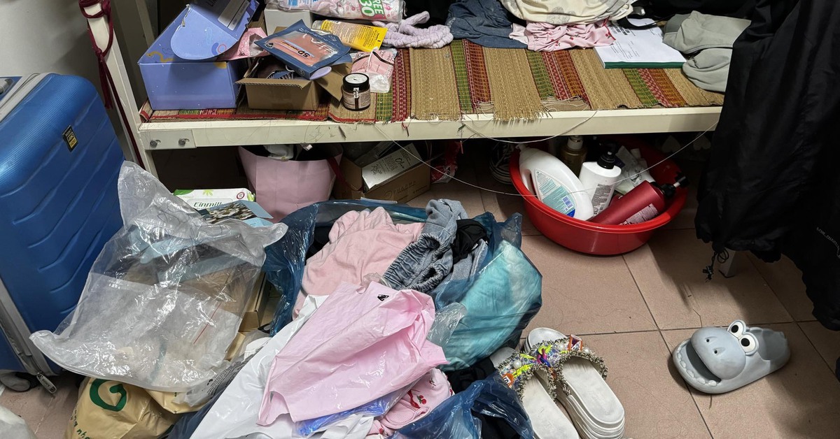 Ra ngoài chưng diện đẹp là tốt rồi, chỉ khi sự bừa bộn ảnh hưởng xung quanh mới đáng lên án?