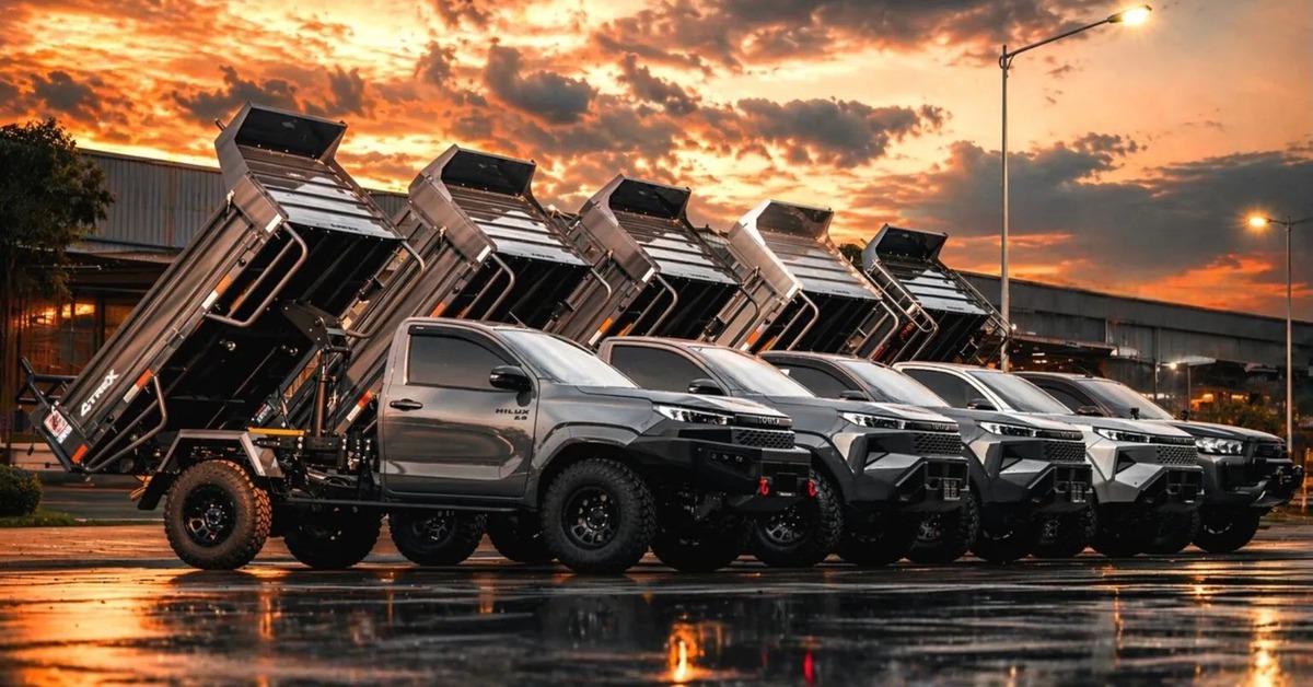 Toyota Hilux hóa thành 'công trường di động' chở được tới 5 tấn, có cả cần cẩu tự bốc hàng