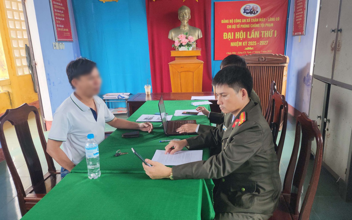 Like, share... các trang phản động của Lê Trung Khoa, 45 người ở Huế bị công an mời làm việc