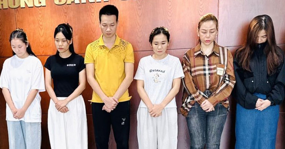 Triệt phá đường dây buôn bán 100.000 chai nước hoa giả, thu lợi 200 tỷ đồng