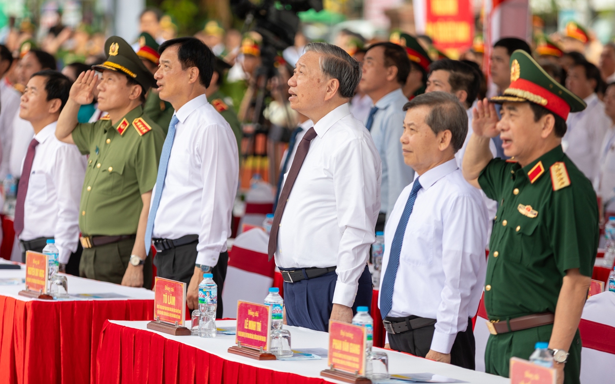 Tổng Bí thư, Chủ tịch nước Tô Lâm giao các bộ ngành đồng hành để Quảng Trị vươn Đông tỏa Tây