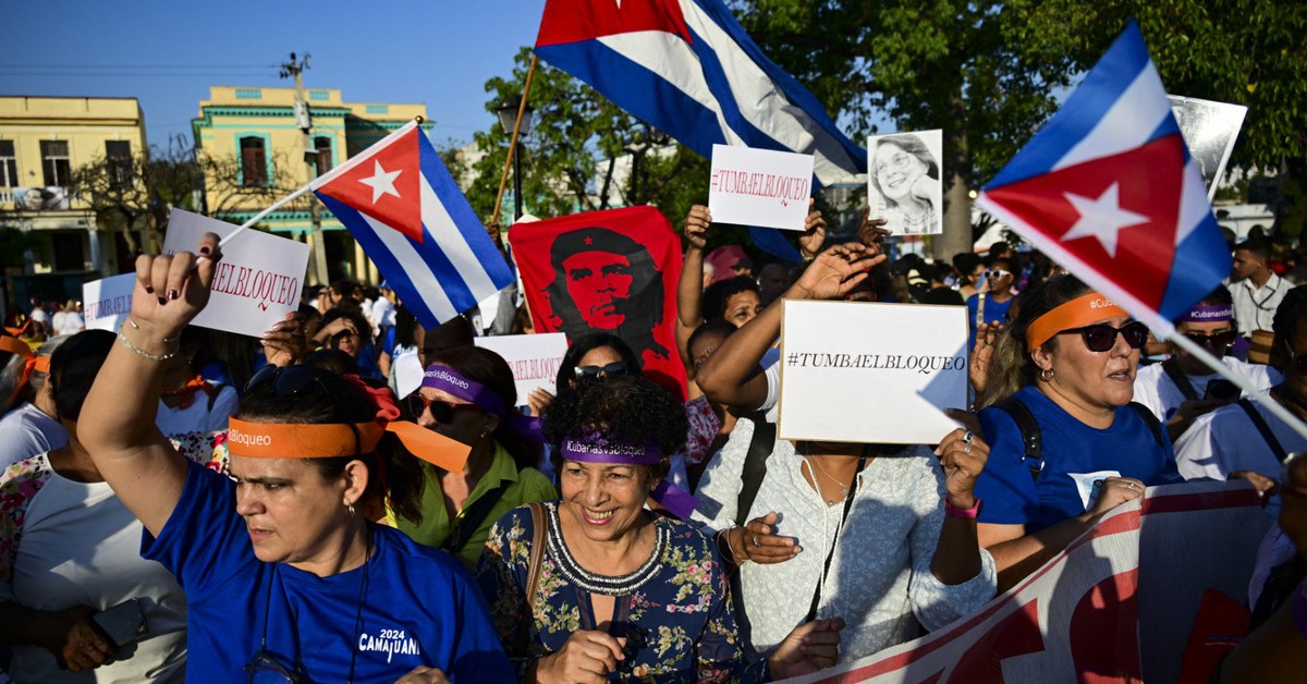 Nga và Trung Quốc đồng lòng ủng hộ Cuba sau động thái gây sức ép của Mỹ