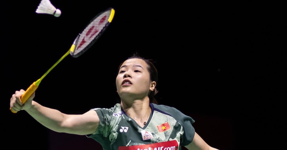 Thùy Linh thua chóng vánh 'hoa khôi' cầu lông Thái Lan trong 30 phút