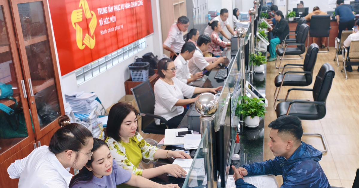 Phân cấp cho chủ tịch UBND cấp xã ở TP.HCM tiếp nhận, điều động, biệt phái, kỷ luật công chức
