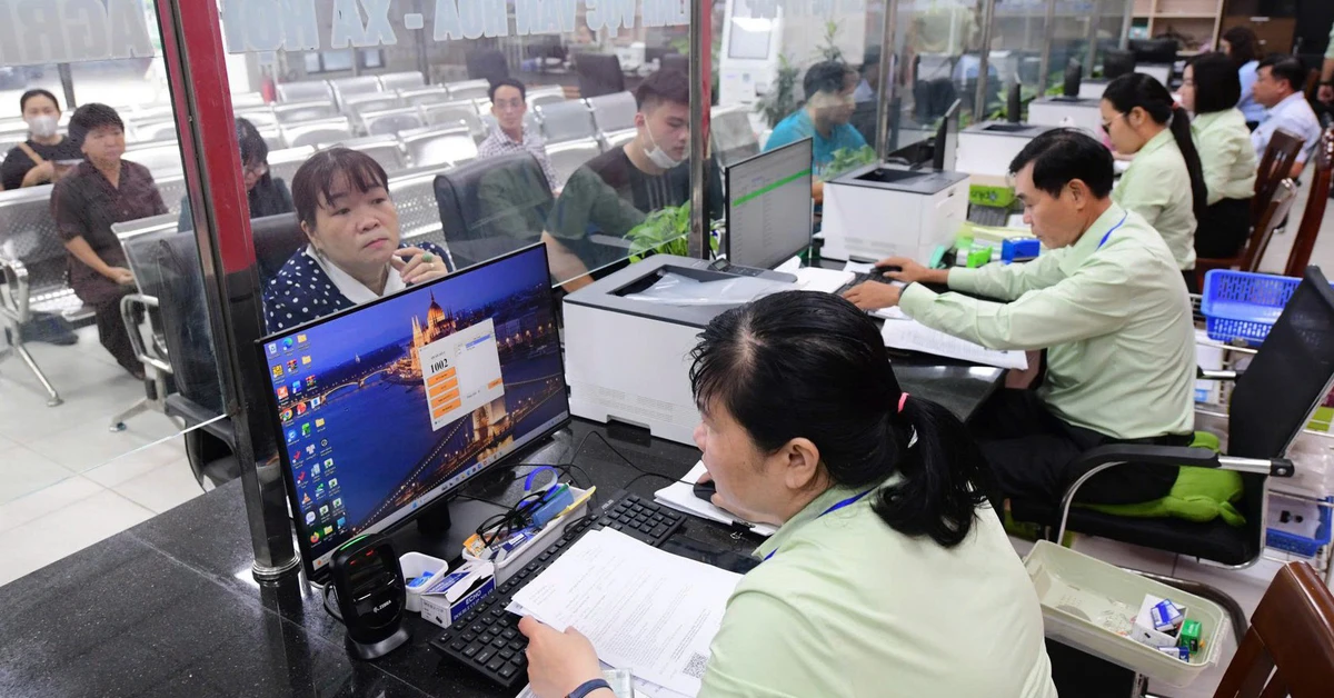 Bộ Nội vụ phản hồi về trường hợp phải hoàn trả tiền trợ cấp tinh giản biên chế theo nghị định 154