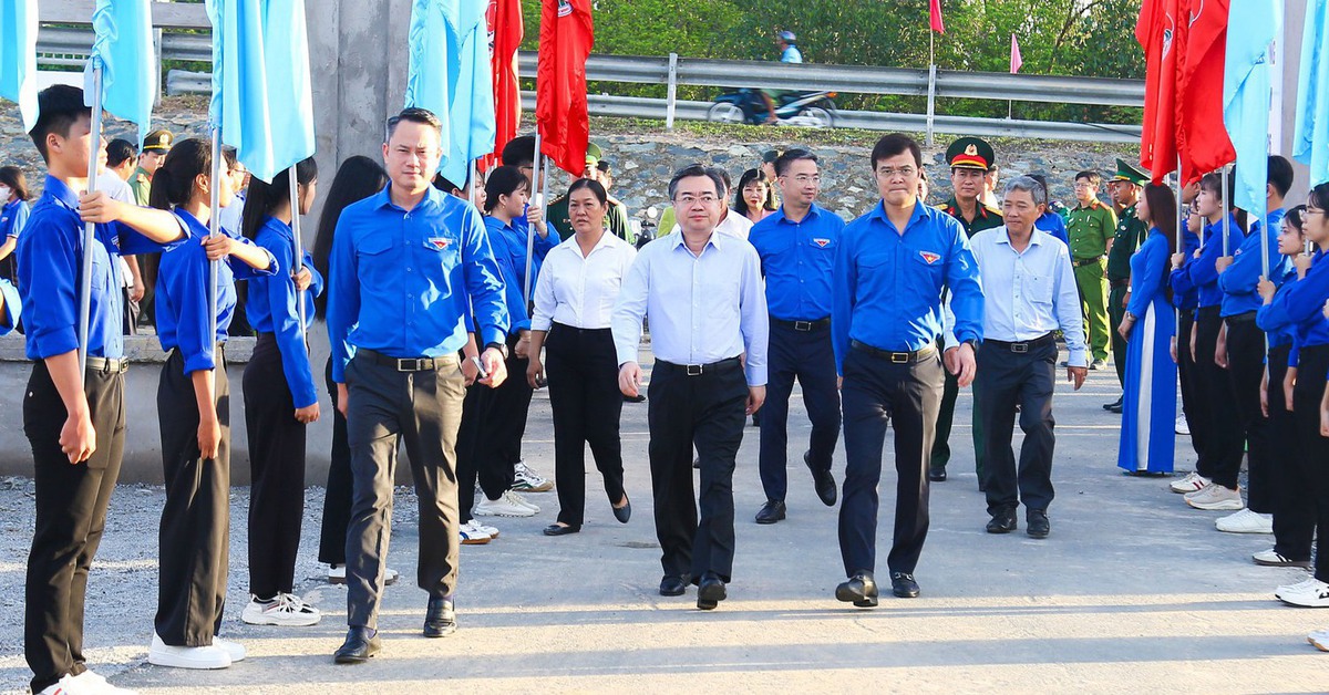 Thanh niên cần tiên phong chuyển đổi số, ứng dụng khoa học công nghệ vào sản xuất