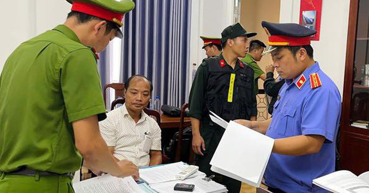 Khởi tố Giám đốc Ban quản lý rừng phòng hộ Bắc Sông Hương vì vi phạm trong trồng rừng thay thế
