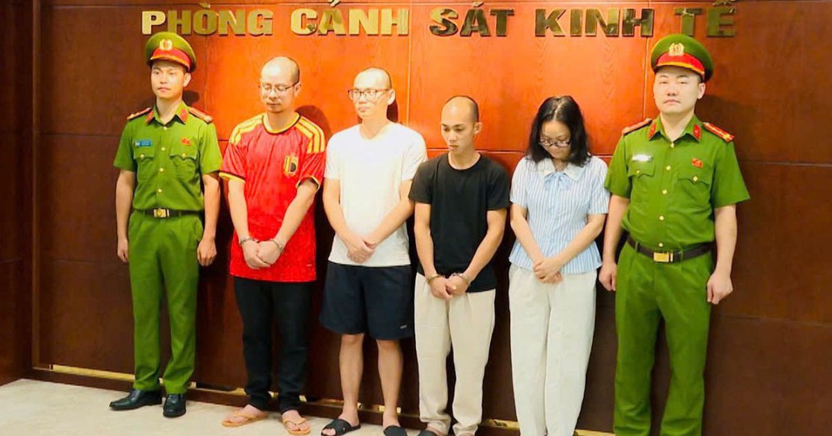 Khởi tố 4 bị can buôn lậu xe điện ba bánh số lượng lớn