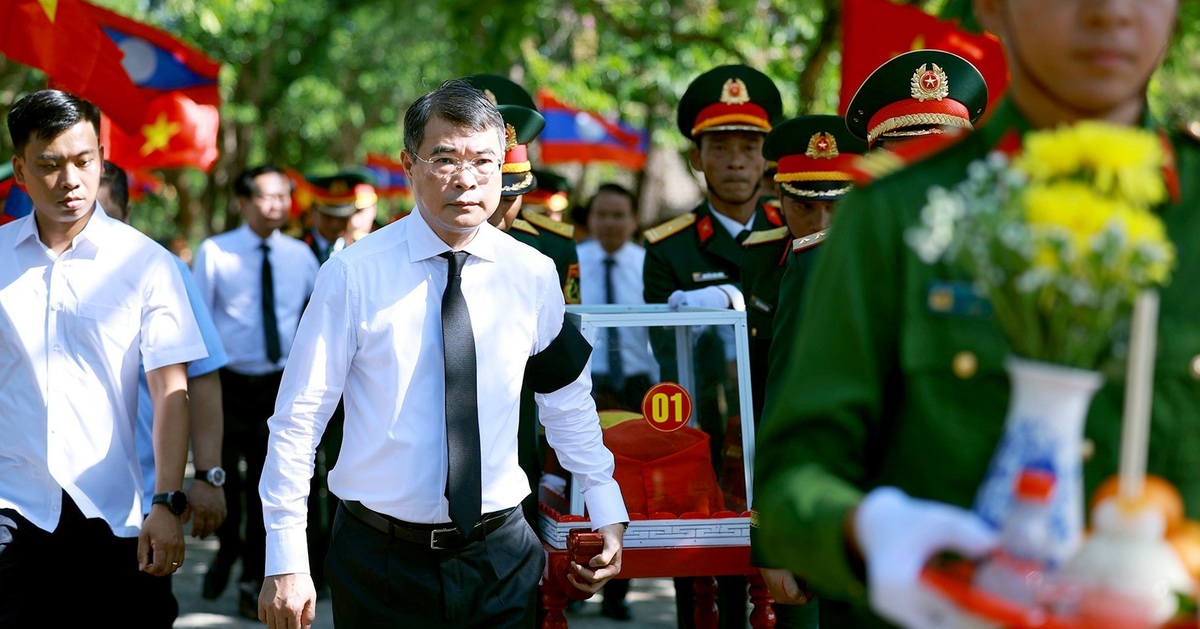 Thủ tướng Lê Minh Hưng dự lễ viếng, truy điệu, an táng hài cốt liệt sĩ tại Quảng Trị