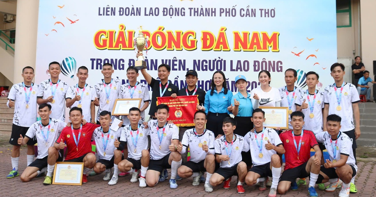 Công đoàn cơ sở Công ty Taekwang vô địch, đại diện Cần Thơ dự Giải bóng đá công nhân toàn quốc