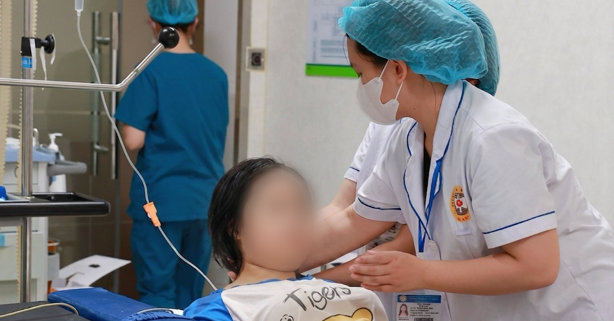 Thiếu nữ 17 tuổi mất gần 2 lít máu do vỡ nang buồng trứng