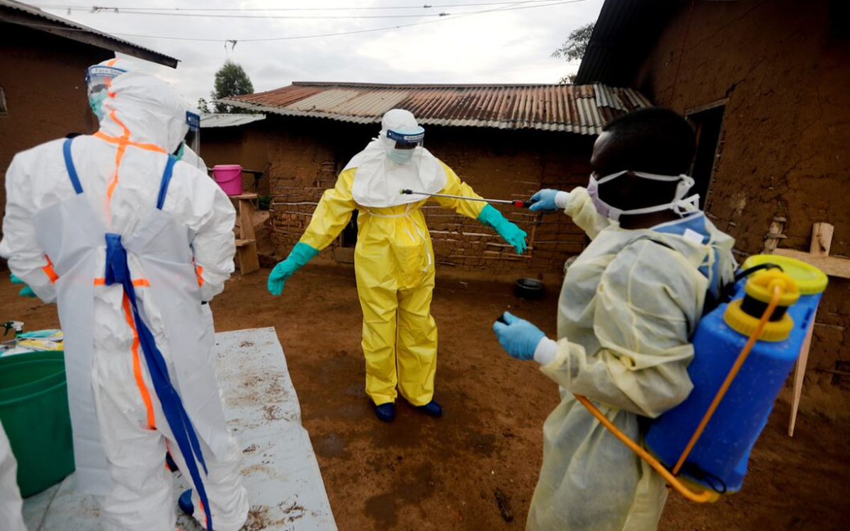 Bộ Y tế hỏa tốc yêu cầu phòng chống bệnh do vi rút Ebola, theo dõi người về từ vùng dịch