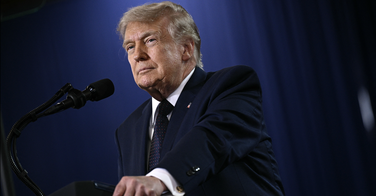 Ông Trump tuyên bố thỏa thuận ngừng bắn Iran 'sắp xong', Tehran nói chưa có cam kết nào