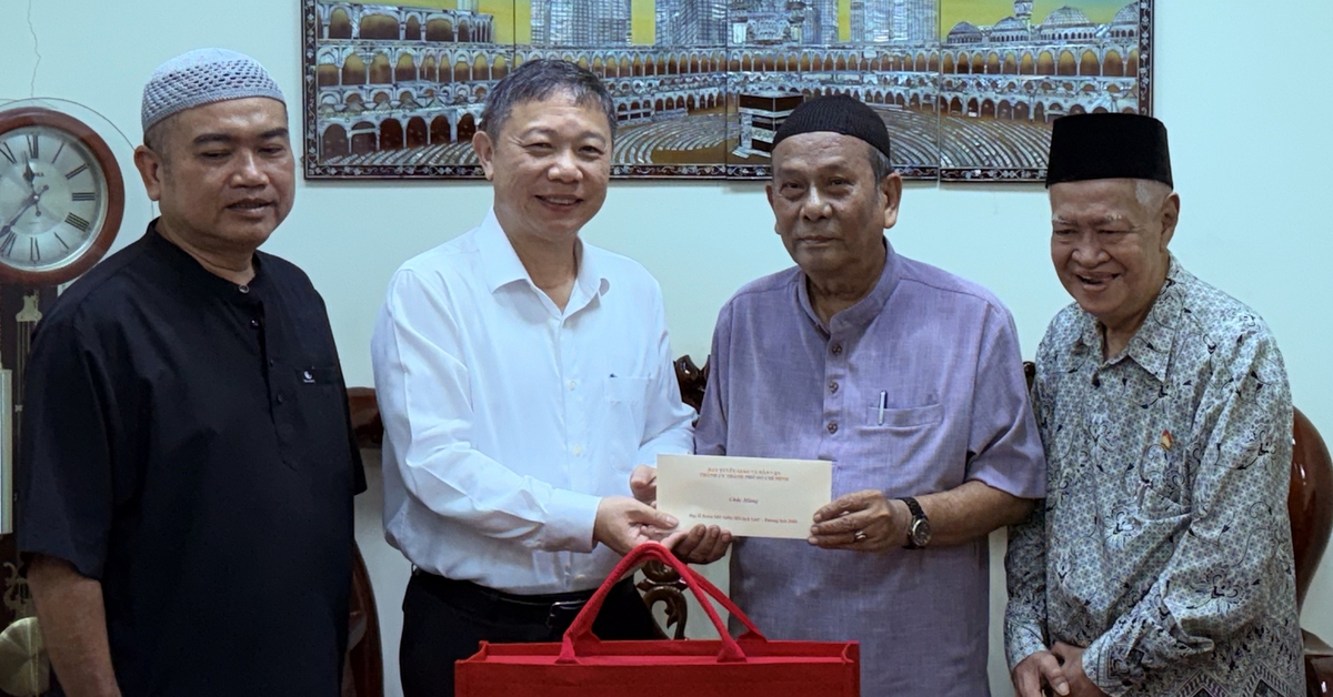 Lãnh đạo TP.HCM chúc mừng cộng đồng Hồi giáo nhân Đại lễ Raya Idil Adha