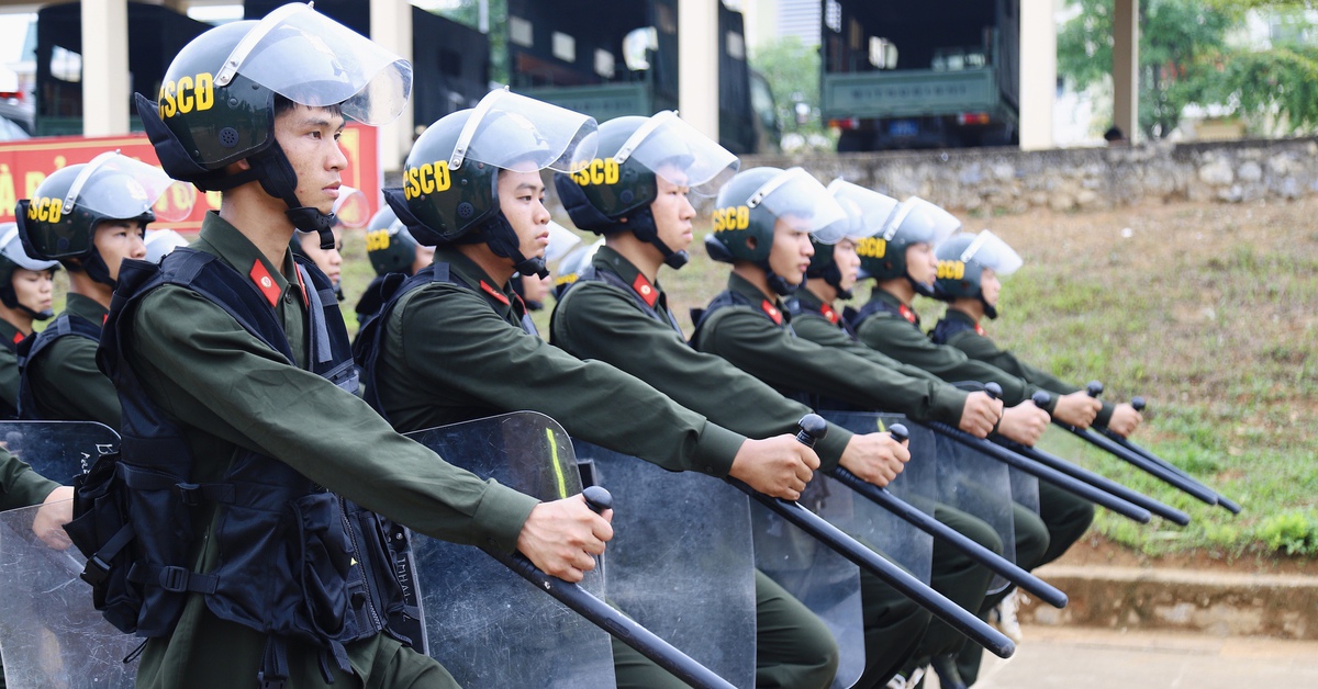 Tân binh công an mồ côi cha mẹ: 'Tôi không còn đơn độc trong quân ngũ