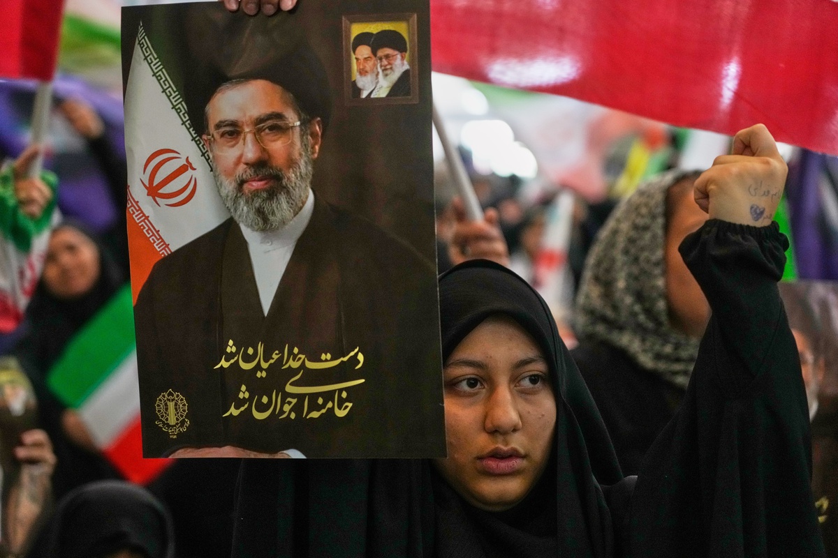 Iran tố Mỹ 'đạo đức giả', cáo buộc vi phạm lệnh ngừng bắn