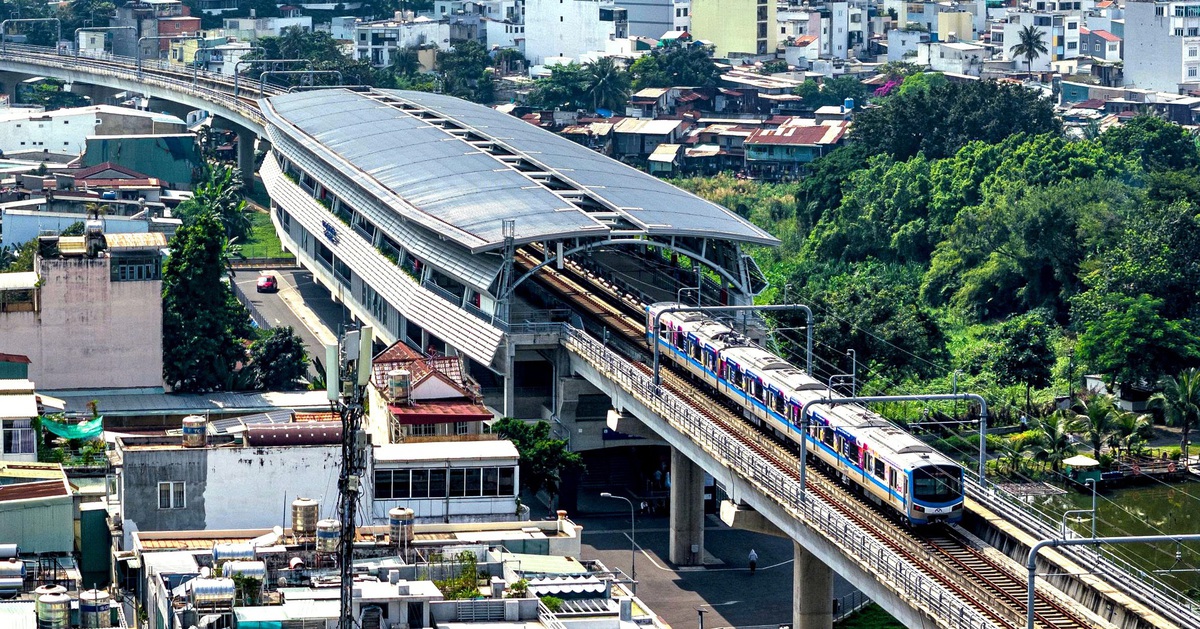 Bộ Chính trị yêu cầu đến 2030 làm xong 200km metro: TP.HCM đang triển khai ra sao?