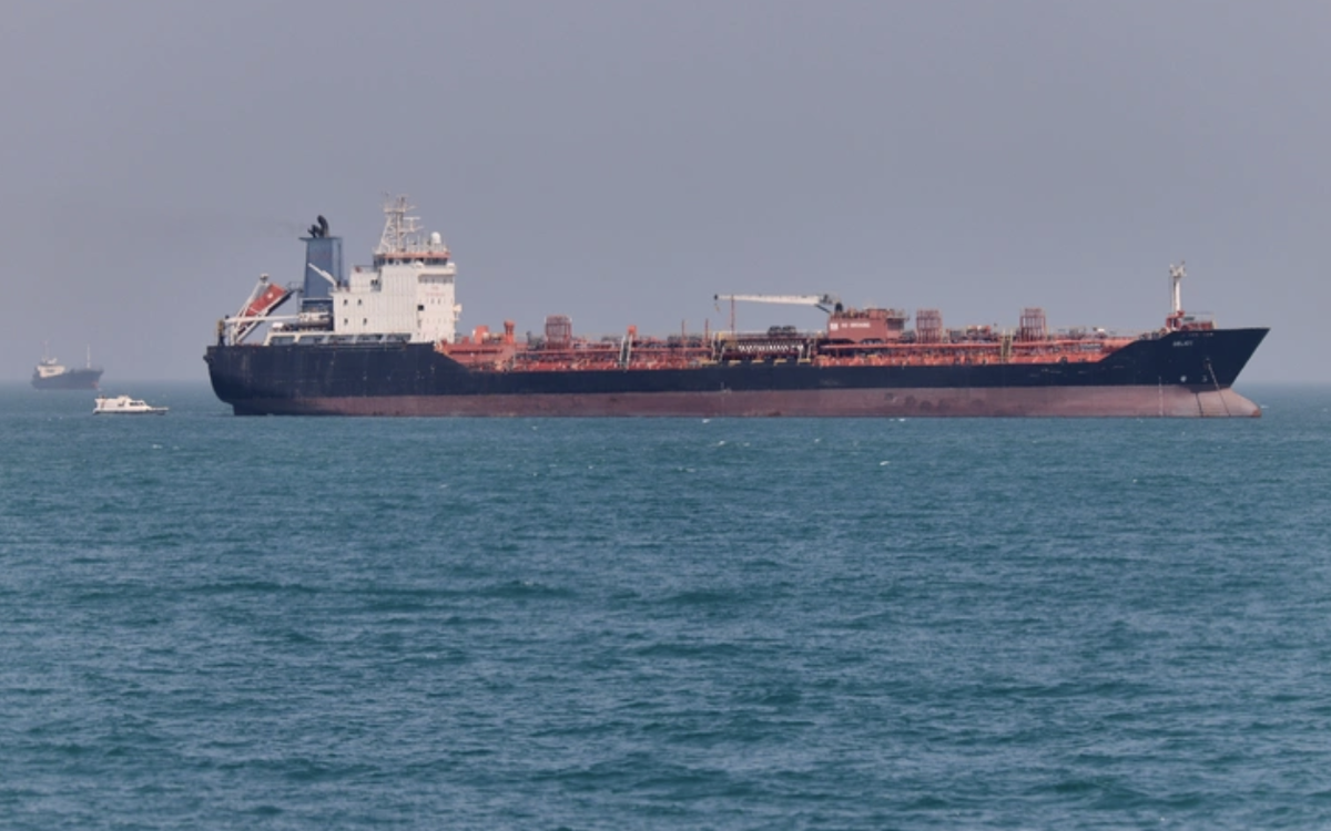 Iran tuyên bố tàu của ‘các nước thù địch’ vẫn bị cấm qua eo biển Hormuz