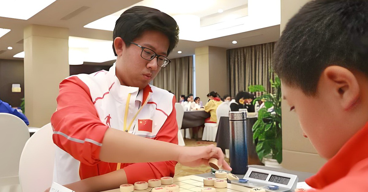 Chạm trán Lại Lý Huynh, kỳ vương Trung Quốc khiến người hâm mộ lo lắng