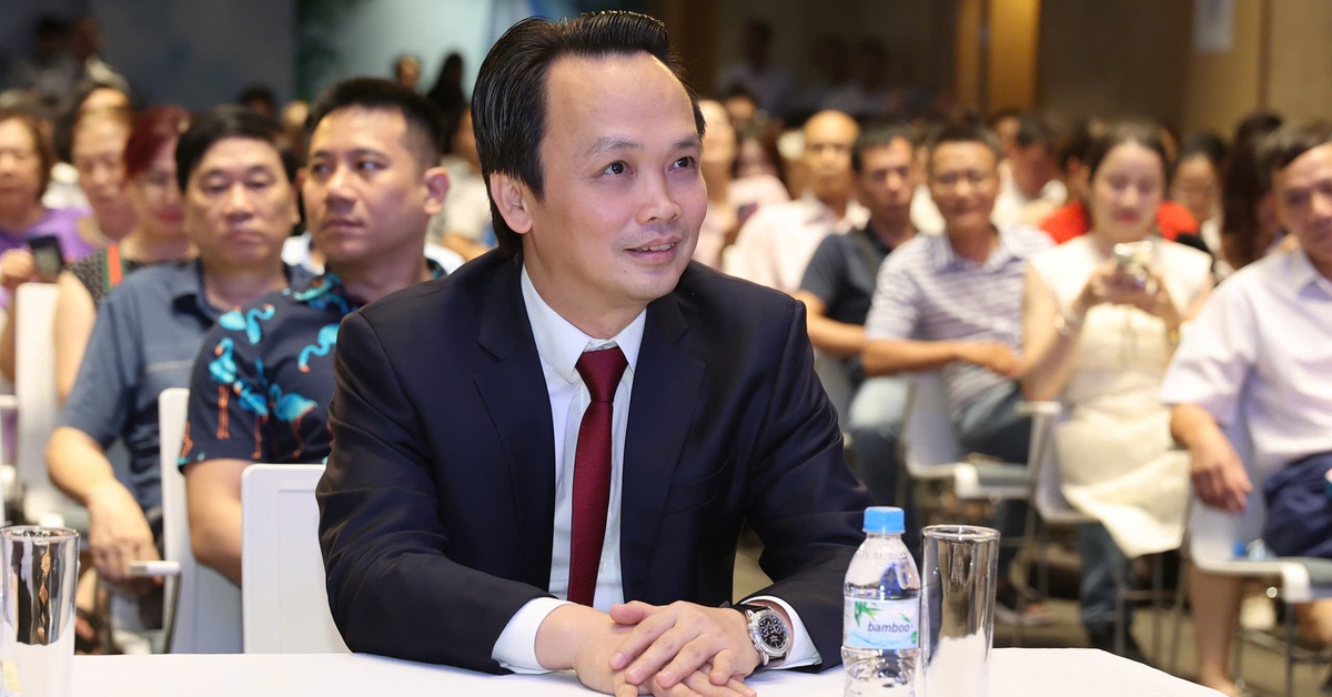 Ông Trịnh Văn Quyết xuất hiện ở đại hội, FLC tiết lộ lộ trình đưa cổ phiếu trở lại