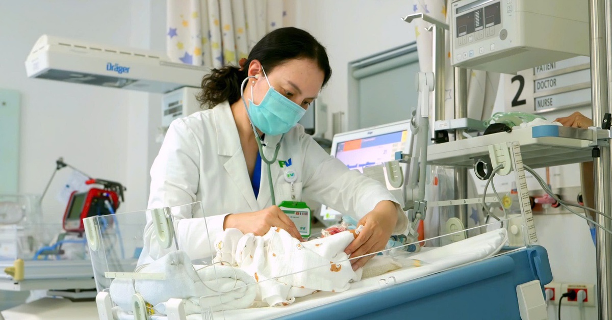 Thai kỳ nguy cơ cao và ca sinh nghẹt thở của thai phụ 42 tuổi