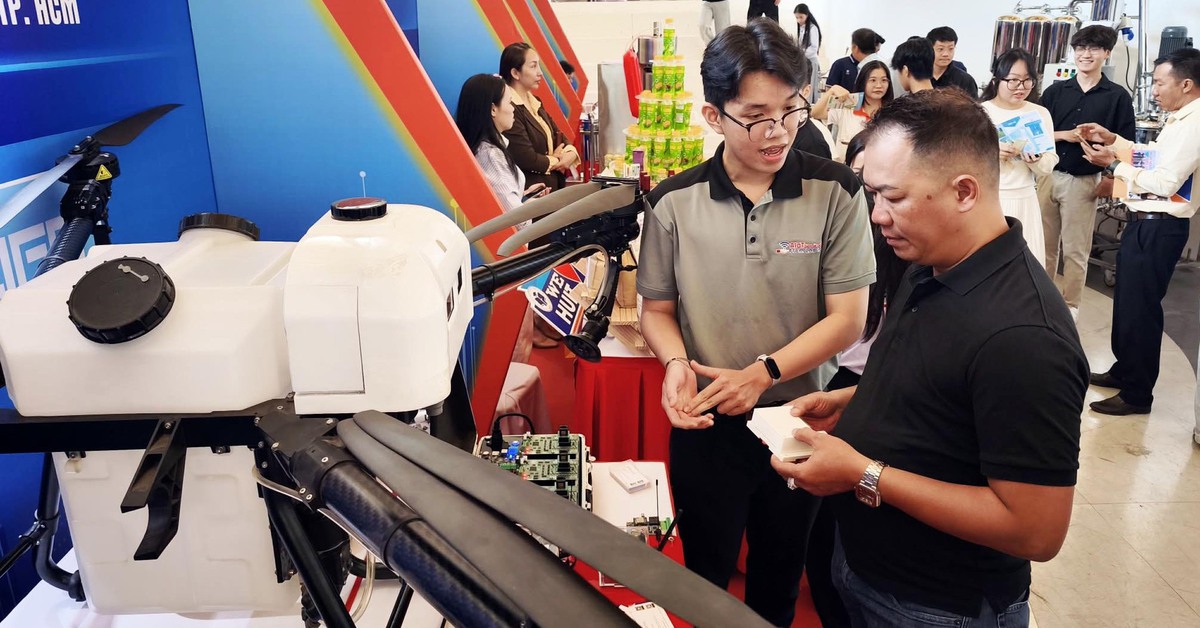 Phó bí thư Đặng Minh Thông: Sớm hoàn thành dữ liệu y tế, nông nghiệp trên địa bàn TP.HCM