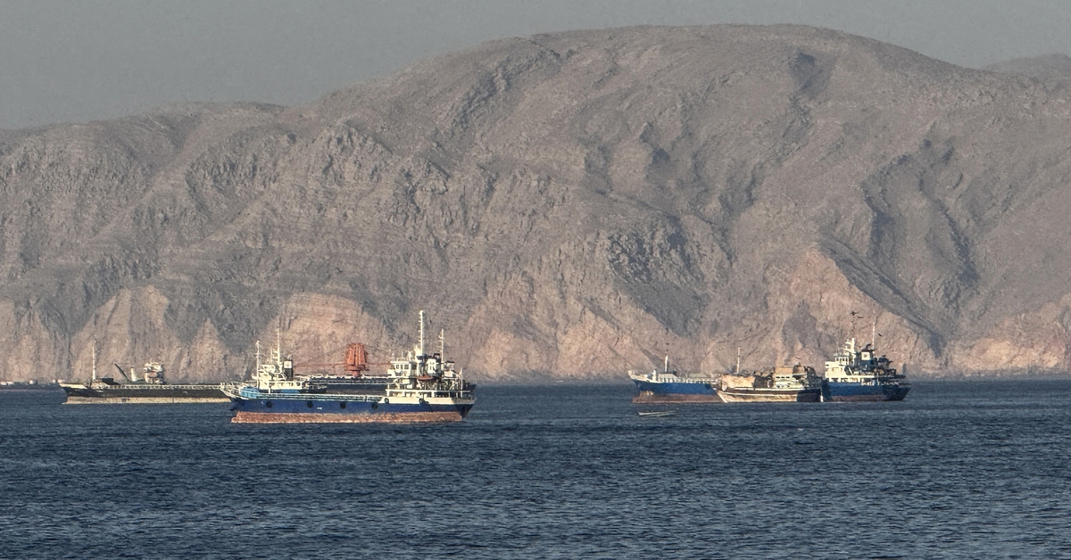 Iran tấn công căn cứ Mỹ tại Kuwait, dọa đáp trả 'mạnh mẽ hơn'
